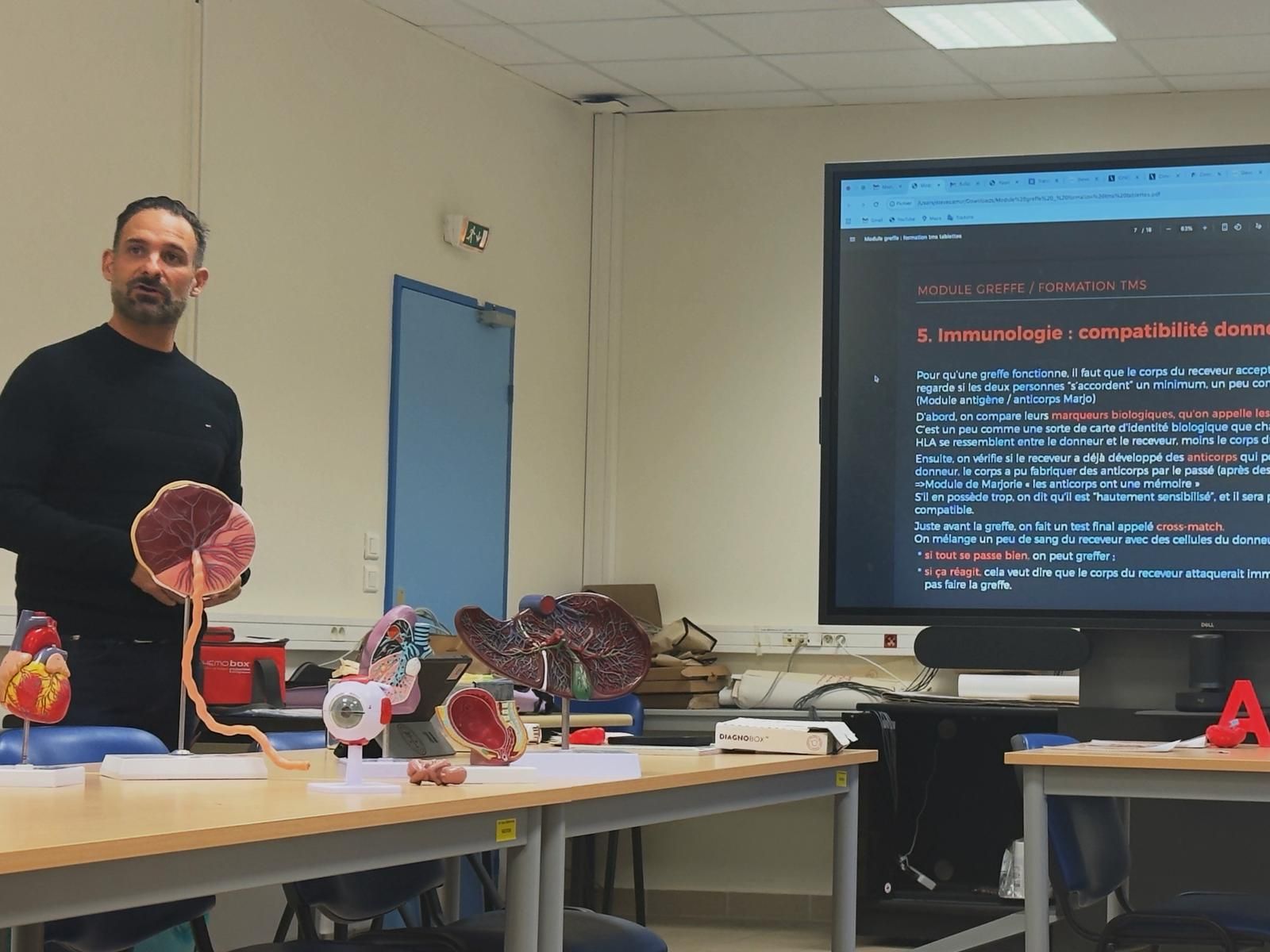Visite d'un milieu hospitalier pendant une formation Meditrans Expertise